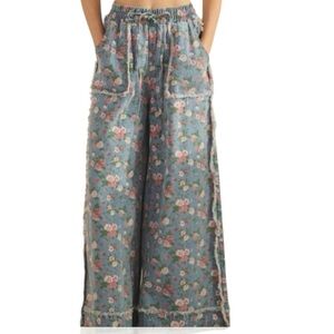 Floral Wide-Leg Jeans in Blue